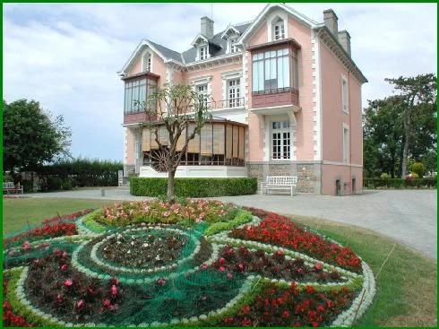 Centenaire de la naissance de Christian Dior