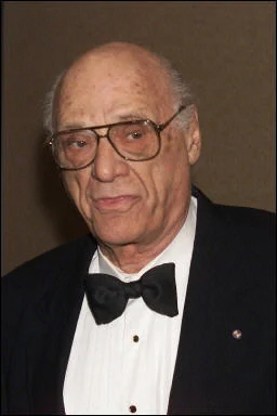 Décès du dramaturge Henry Miller