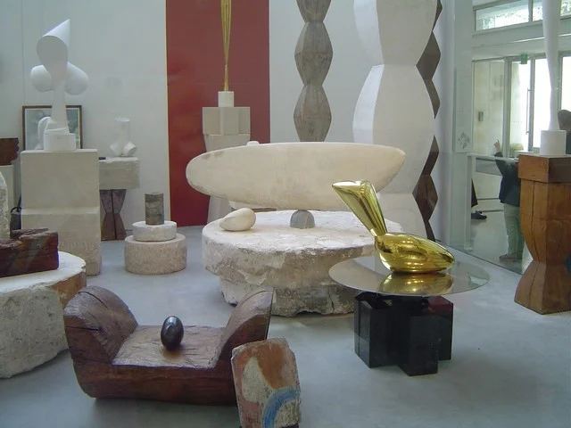 Eveniment editorial la standul românesc de la Târgul de Carte – Paris 2005