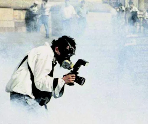 Hai nu dați în jurnalist, că el nu e masochist