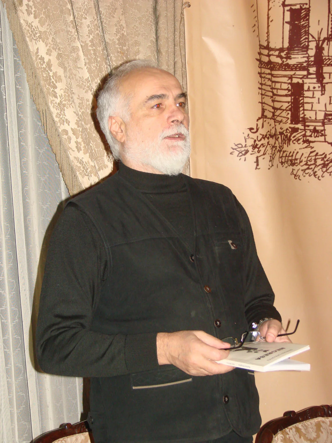 Un Orfic cu Armonică Roșie: Marian Drăghici și morțile sale succesive