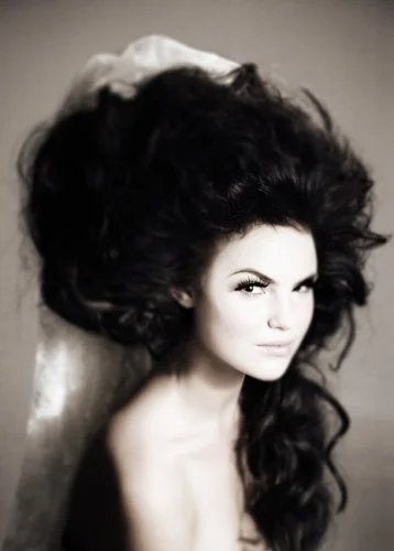  una donna, una chimera, una maschera