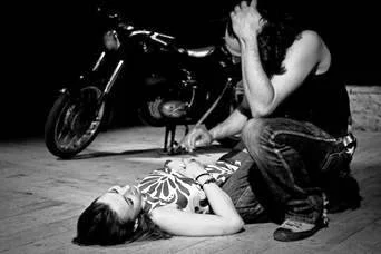 Hipioți și Bolșevici, miercuri La Scena