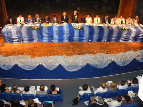 \"Nainte, învățători uniți!\"