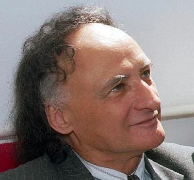 Geometria sacrului în lirica viereană