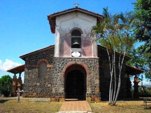 Sobre la Iglesia de San Francisco de la Montaña