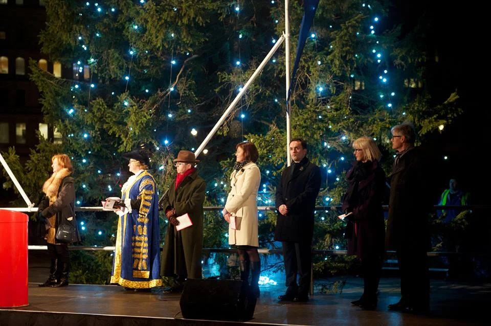 Trafalgar Square Christmas Tree 2013: Lit up with Poetry