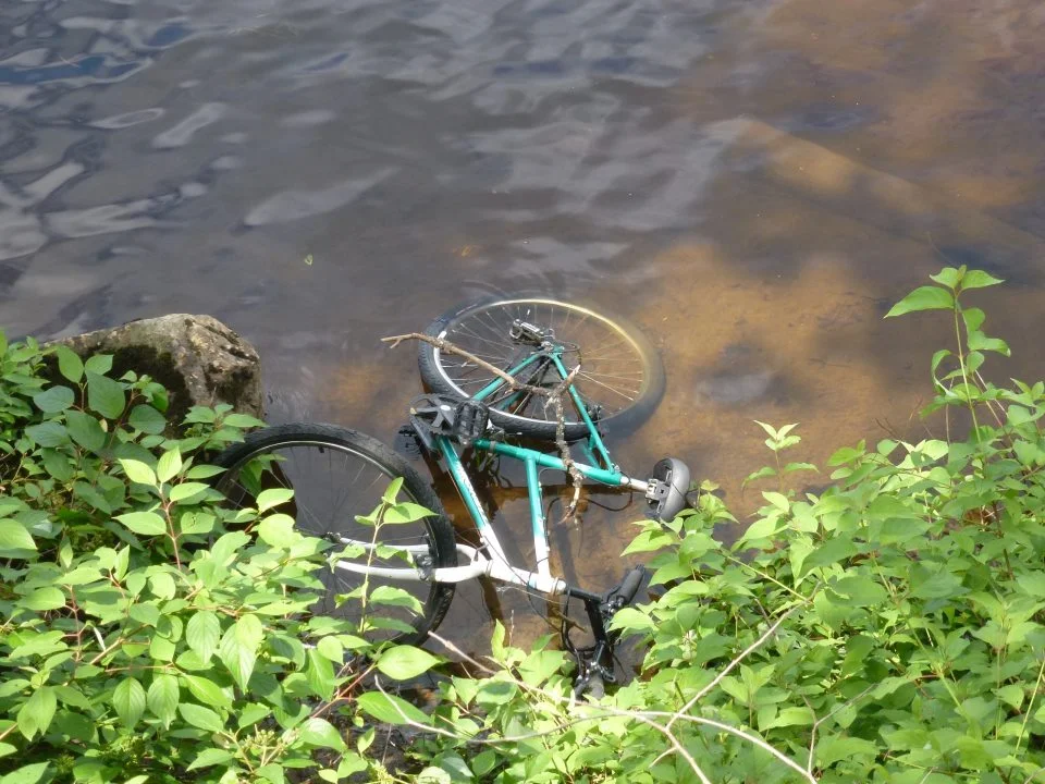 Bicyclette à la rivière