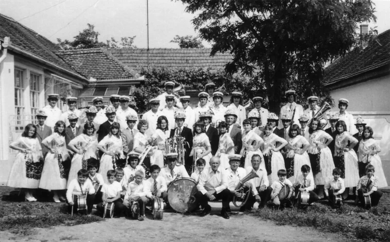 Es Kerweihbild aus’m wirkliche Lewe vun gester