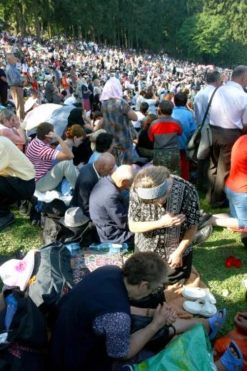 Mii de inimi pline de slavă și speranță la Nicula