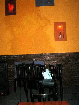 \"Agonie și extaz\" în 3D la Café Mike