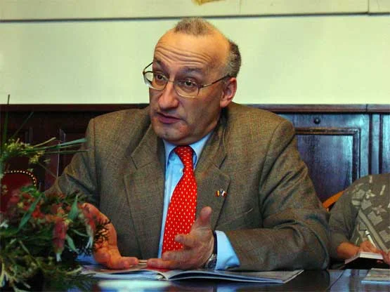 Limba franceză este un atu important pentru viitorul tinerilor din România