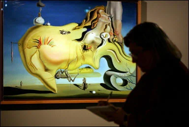 La plus grande rétrospective du centenaire Dali à Venise