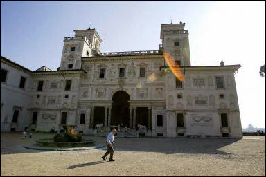 Villa Médicis : 14 postes offerts en 2005