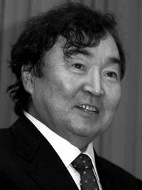 Portret Oljas Suleimenov